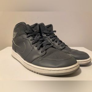 Nike Air Jordan 1 Mid Cool Grey Mens Size 12 554724-031 (2015) Rare
